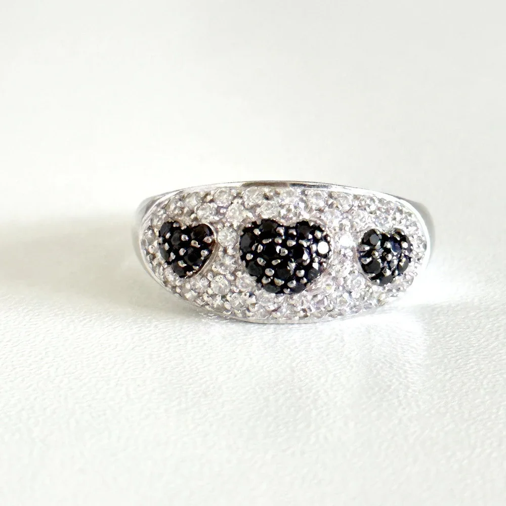 14k Solid White Gold Black & White Three Hearts Pave Ladies Band Ring Size 9.75